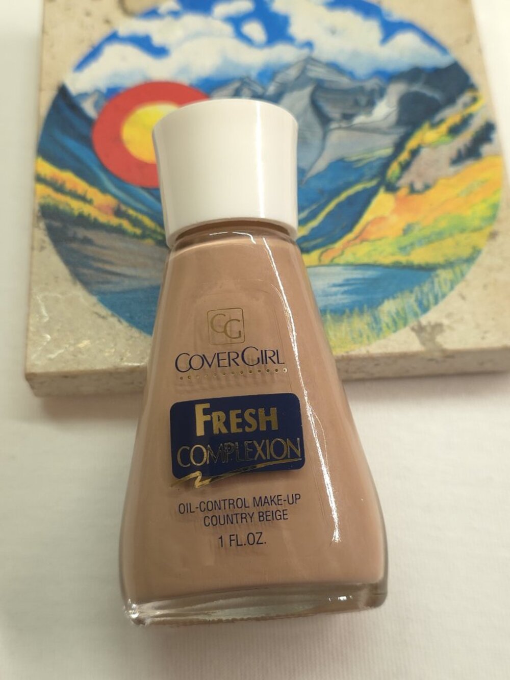 VINTAGE LEGACY COVERGIRL FOUNDATION BOTTLES - Picture 4 of 13